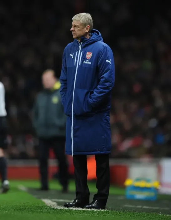 Framed Print : Arsene Wenger Focuses during Arsenal vs Southampton, Premier League 2014-15 Framed Print : Arsene Wenger Focuses during Arsenal vs Southampton, Premier League 2014-15