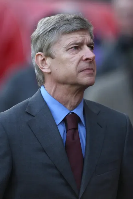 Framed Print : Arsene Wenger at the Helm: 0-0 Stalemate Against West Ham in the Premier League, Emirates Stadium (January 2009)