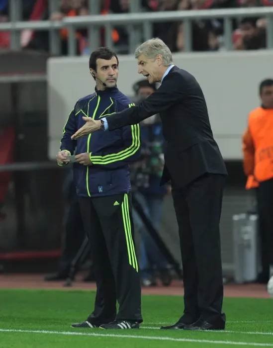 Framed Print : Arsene Wenger: Intense Conversation with Fourth Official during Olympiacos vs. Arsenal, UEFA Champions League (December 2011) Framed Print : Arsene Wenger: Intense Conversation with Fourth Official during Olympiacos vs. Arsenal, UEFA Champions League (December 2011)