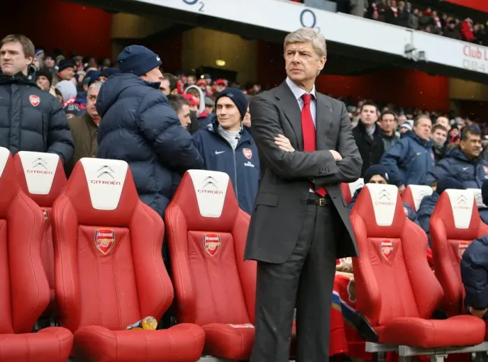 Framed Print : Arsene Wenger and the Intense Rivalry: Arsenal 2-2 Everton, Premier League Clash at Emirates Stadium, January 9, 2010