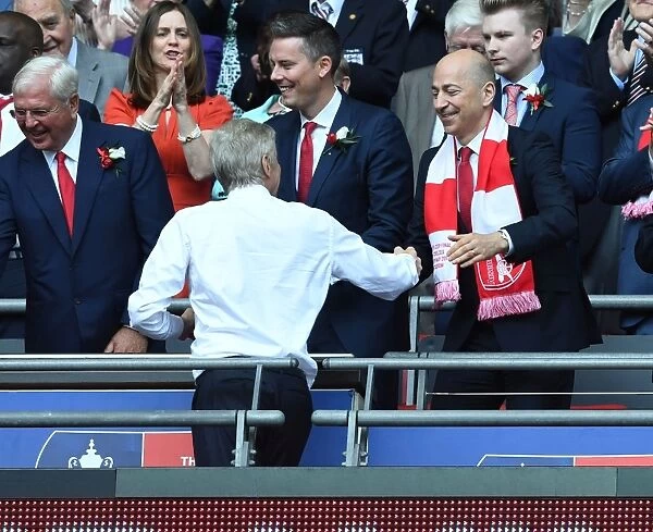Arsene Wenger and Ivan Gazidis: FA Cup Victory Handshake (Arsenal vs Chelsea, 2017)