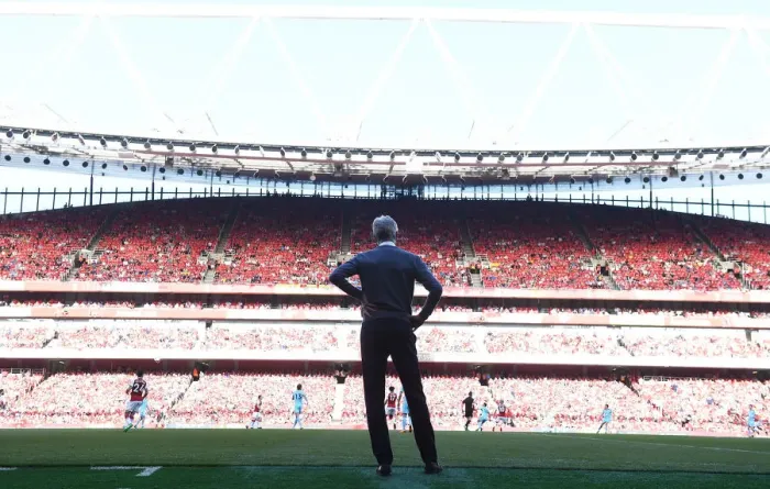 Framed Print : Arsene Wenger: Leading Arsenal Against Burnley (Premier League 2017-18)