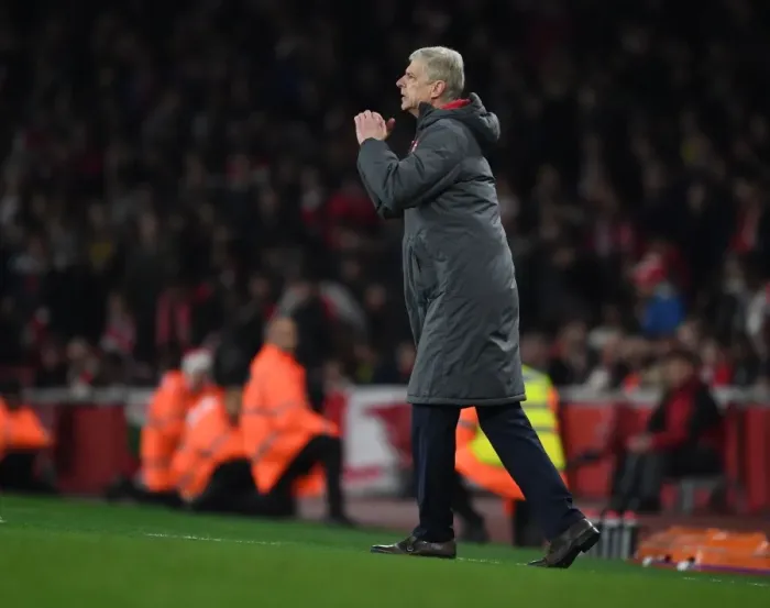 Framed Print : Arsene Wenger Leading Arsenal Against Liverpool, Premier League 2017-18