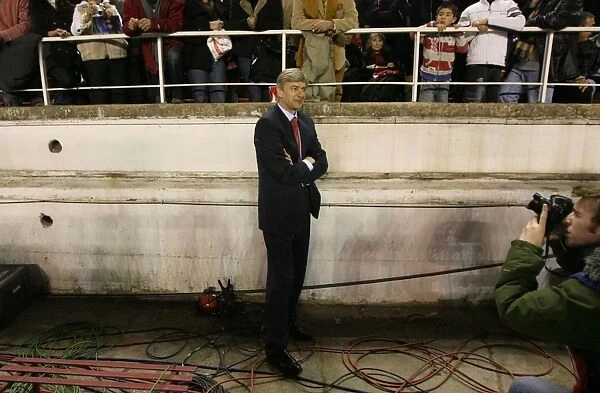 Arsene Wenger Leading Arsenal to Victory: 3-1 Over Sevilla, UEFA Champions League, 2007