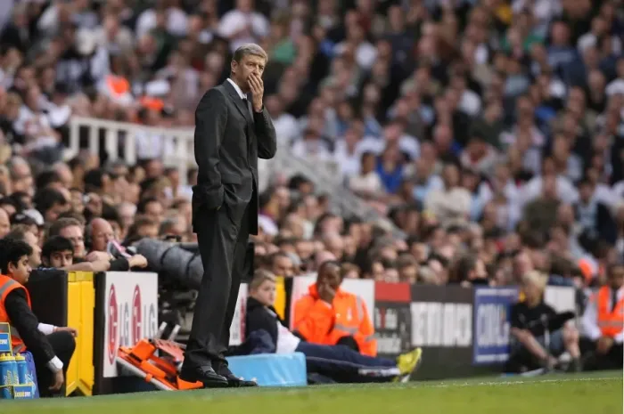 Framed Print : Arsene Wenger: Leading Arsenal to Victory Against Fulham, 2008