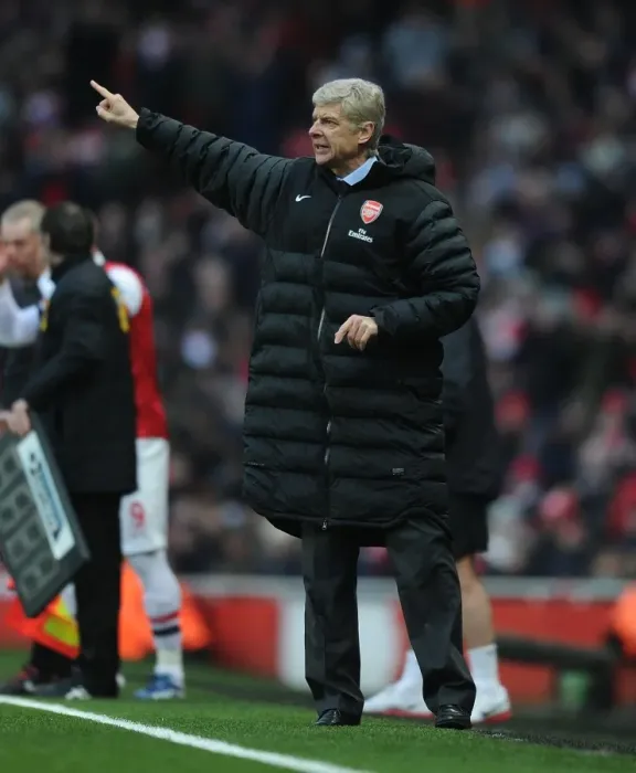 Framed Print : Arsene Wenger Leads Arsenal Against Aston Villa in the Premier League (2012-13) Framed Print : Arsene Wenger Leads Arsenal Against Aston Villa in the Premier League (2012-13)