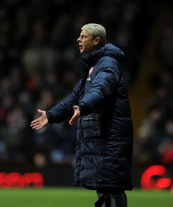 Framed Print : Arsene Wenger Leads Arsenal Against Aston Villa in Premier League (January 2014) Framed Print : Arsene Wenger Leads Arsenal Against Aston Villa in Premier League (January 2014)