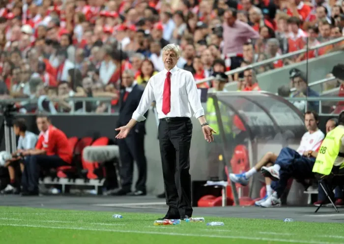 Framed Print : Arsene Wenger Leads Arsenal Against Benfica in 2011 Pre-Season Friendly Framed Print : Arsene Wenger Leads Arsenal Against Benfica in 2011 Pre-Season Friendly
