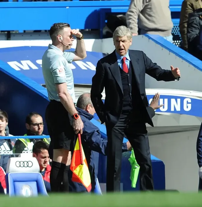 Framed Print : Arsene Wenger Leads Arsenal Against Chelsea in the Premier League (2013-14) Framed Print : Arsene Wenger Leads Arsenal Against Chelsea in the Premier League (2013-14)