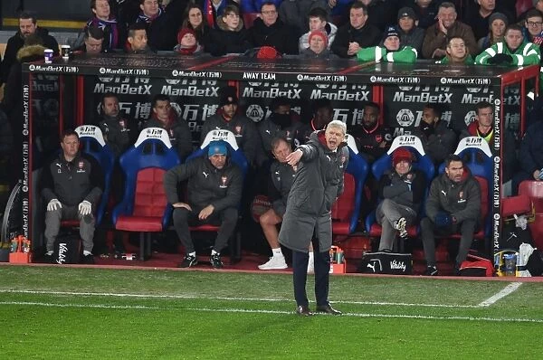 Arsene Wenger Leads Arsenal Against Crystal Palace in Premier League Showdown (2017-18)