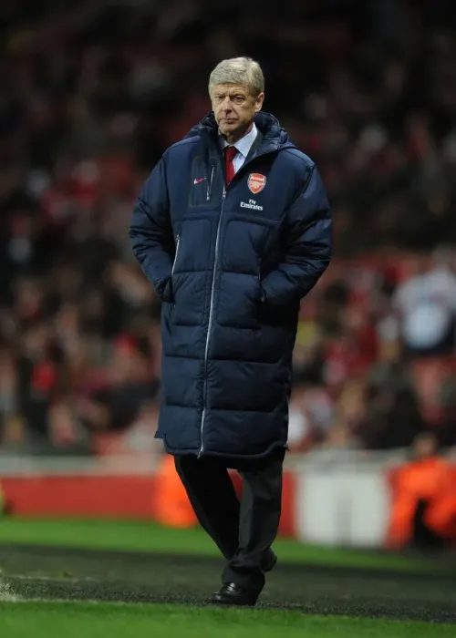 Framed Print : Arsene Wenger Leads Arsenal Against Everton in Premier League Clash (2011-12)