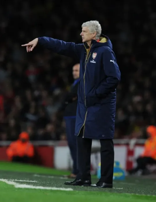 Framed Print : Arsene Wenger Leads Arsenal Against Everton in Premier League Showdown (2015 / 16)