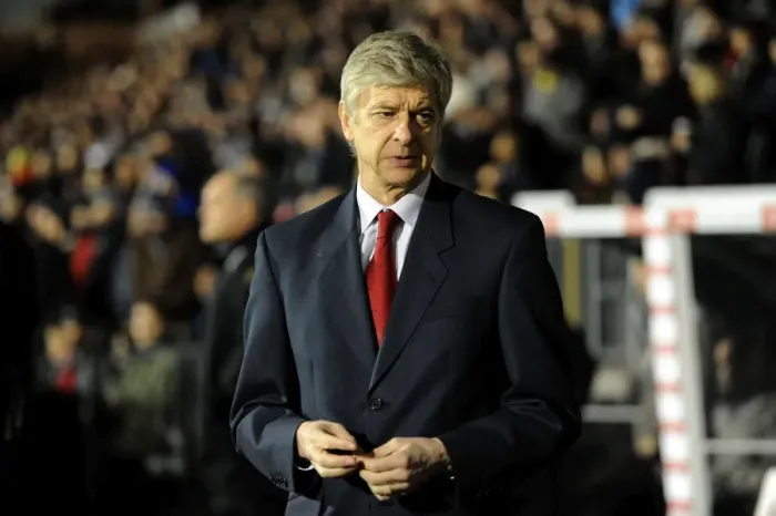 Framed Print : Arsene Wenger Leads Arsenal Against Fulham in Premier League Clash (2011-12)