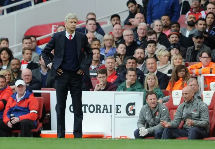 Framed Print : Arsene Wenger Leads Arsenal Against Manchester City - Premier League 2016-17 Framed Print : Arsene Wenger Leads Arsenal Against Manchester City - Premier League 2016-17