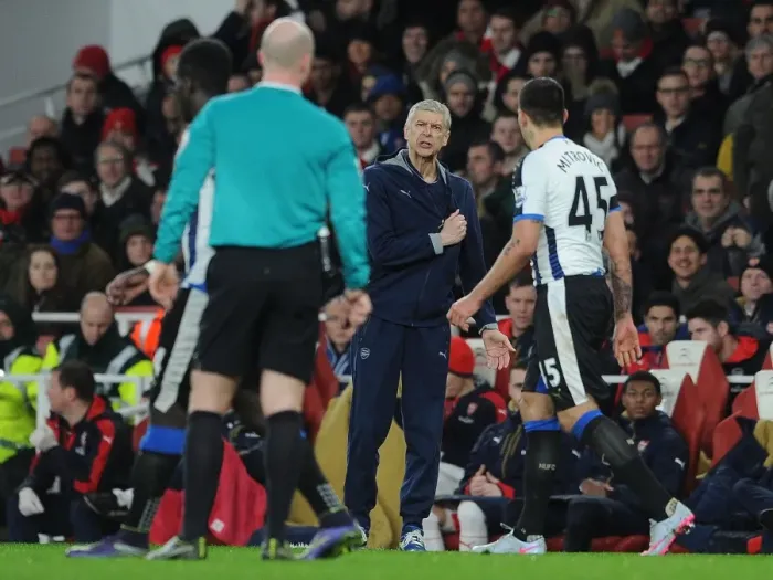 Framed Print : Arsene Wenger Leads Arsenal Against Newcastle United in Premier League Clash (2015-16)