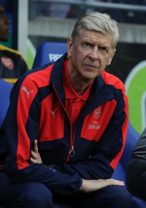 Framed Print : Arsene Wenger Leads Arsenal in Pre-Season Clash against Viking FK (2016) Framed Print : Arsene Wenger Leads Arsenal in Pre-Season Clash against Viking FK (2016)