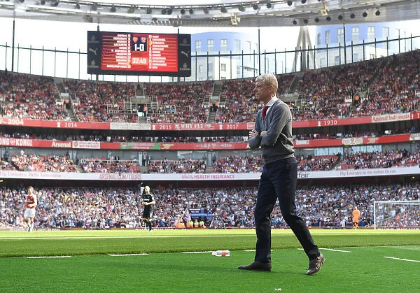 Arsene Wenger Leads Arsenal in Premier League Clash Against West Ham United