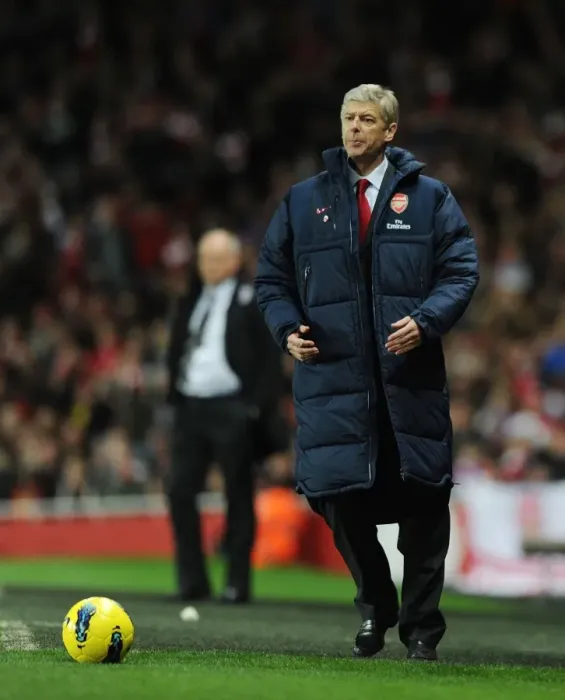 Framed Print : Arsene Wenger Leads Arsenal in Premier League Clash Against Fulham (2011-12)
