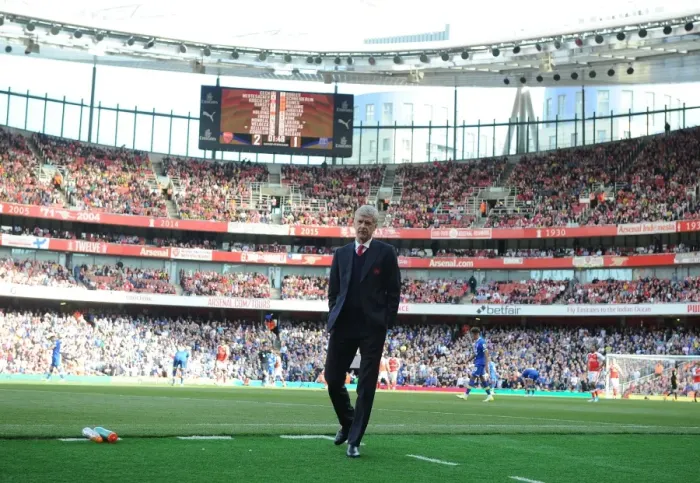 Framed Print : Arsene Wenger Leads Arsenal in Premier League Showdown against Everton (2016-17) Framed Print : Arsene Wenger Leads Arsenal in Premier League Showdown against Everton (2016-17)