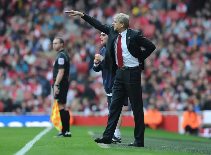 Framed Print : Arsene Wenger Leads Arsenal Against Sunderland in Premier League (2011-12) Framed Print : Arsene Wenger Leads Arsenal Against Sunderland in Premier League (2011-12)