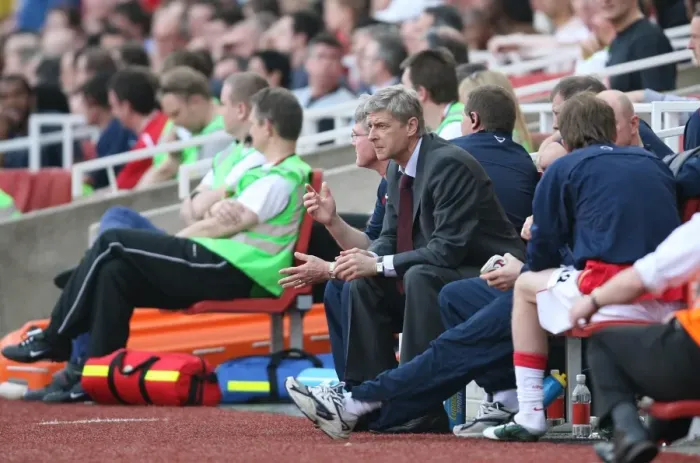 Framed Print : Arsene Wenger Leads Arsenal to Victory: 2-1 Over Bolton Wanderers, FA Premiership, 2007