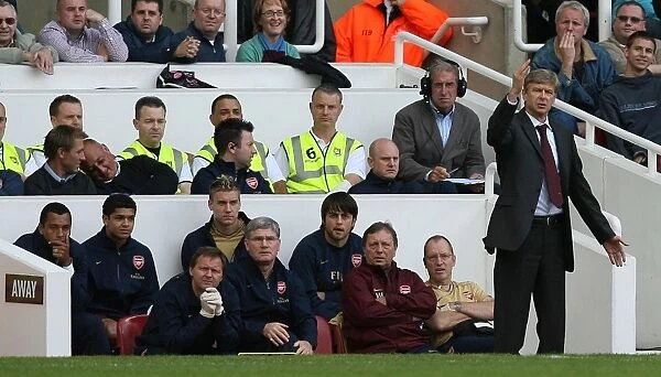 Arsene Wenger Leads Arsenal to Victory: 0-1 over West Ham United, Barclays Premier League, 2007