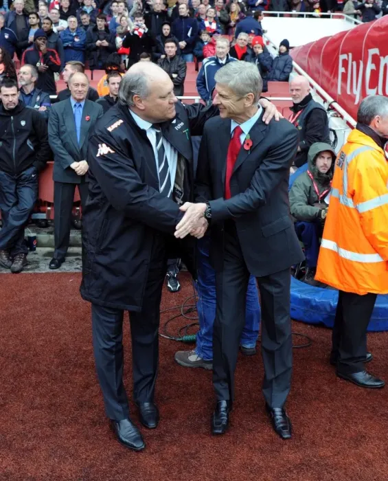 Framed Print : Arsene Wenger and Martin Jol Pre-Match Handshake: Arsenal vs Fulham, Premier League 2012-13