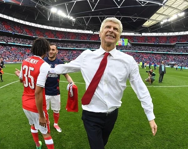 Arsene Wenger and Mohamed Elneny: Celebrating Arsenal's FA Cup Victory over Chelsea