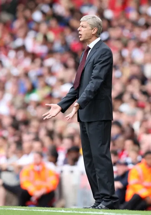 Framed Print : Arsene Wenger: The Moment of Defeat Against Juventus, Emirates Cup 2008 Framed Print : Arsene Wenger: The Moment of Defeat Against Juventus, Emirates Cup 2008