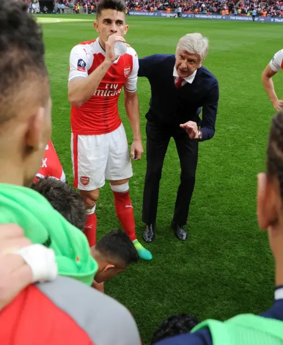 Framed Print : Arsene Wenger Motivates Arsenal: FA Cup Semi-Final vs Manchester City