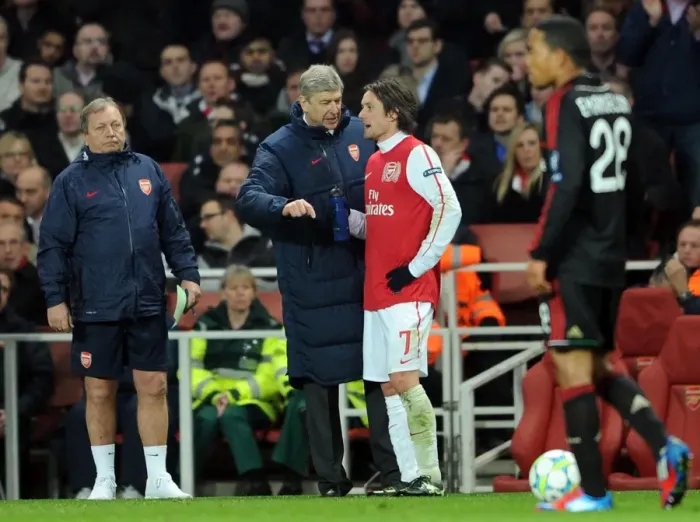 Framed Print : Arsene Wenger Motivates Tomas Rosicky: Arsenal's 3-0 Victory Over AC Milan in the UEFA Champions League