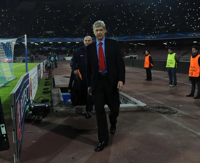 Framed Print : Arsene Wenger at Napoli's Stadio San Paolo before Arsenal-Napoli UCL Clash (2013)