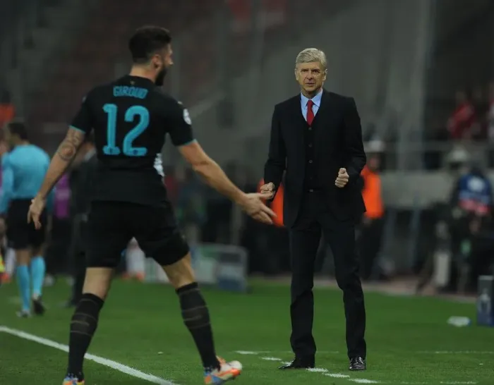 Framed Print : Arsene Wenger and Olivier Giroud: Celebrating Arsenal's Third Goal Against Olympiacos in the Champions League (December 2015)
