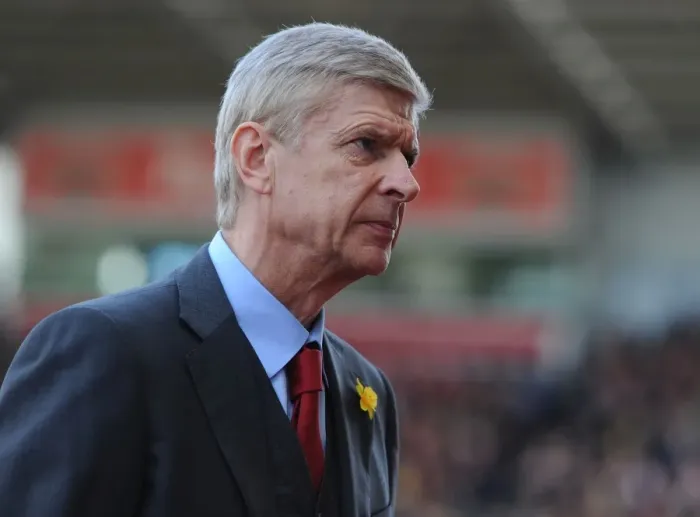 Framed Print : Arsene Wenger: Pre-Match Focus at Stoke City (2014) Framed Print : Arsene Wenger: Pre-Match Focus at Stoke City (2014)
