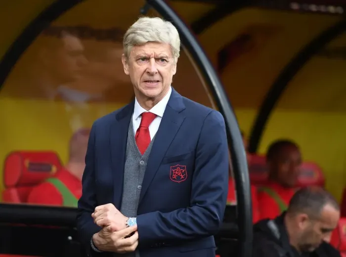 Framed Print : Arsene Wenger: Pre-Match Focus at Watford (2017-18)