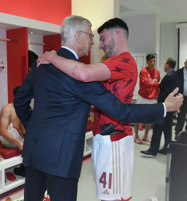 Framed Print : Arsene Wenger Reunites with Declan Rice: Arsenal vs AS Monaco at Emirates Stadium (2023-24 Emirates Cup)