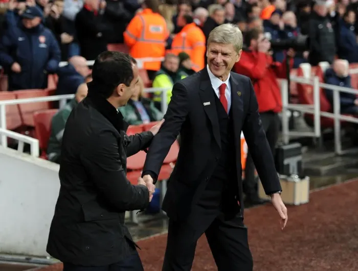 Framed Print : Arsene Wenger and Roberto Martinez: Pre-Match Handshake at Arsenal vs Everton, Premier League 2013-14 Framed Print : Arsene Wenger and Roberto Martinez: Pre-Match Handshake at Arsenal vs Everton, Premier League 2013-14