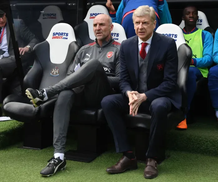 Framed Print : Arsene Wenger and Steve Bould: Focused Before Newcastle United vs Arsenal (2017-18)