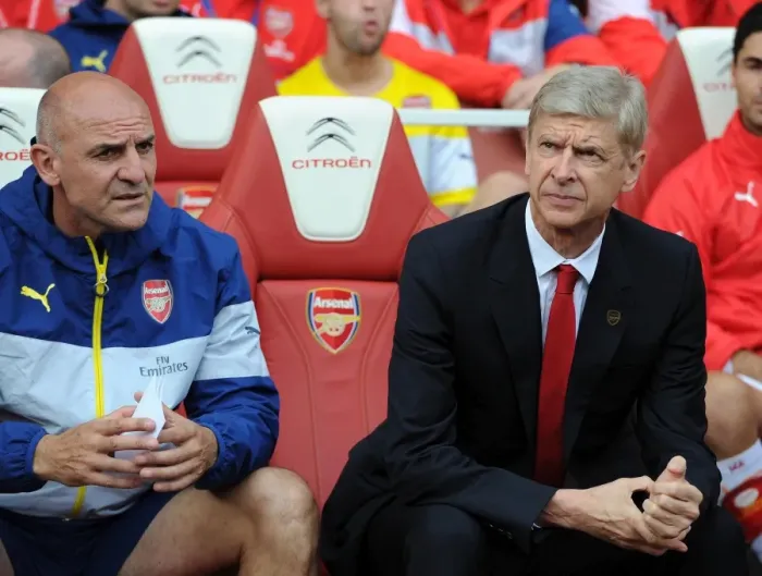 Framed Print : Arsene Wenger and Steve Bould: Pre-Match Huddle at Arsenal's Emirates Stadium (Arsenal v Manchester City, 2014-15)