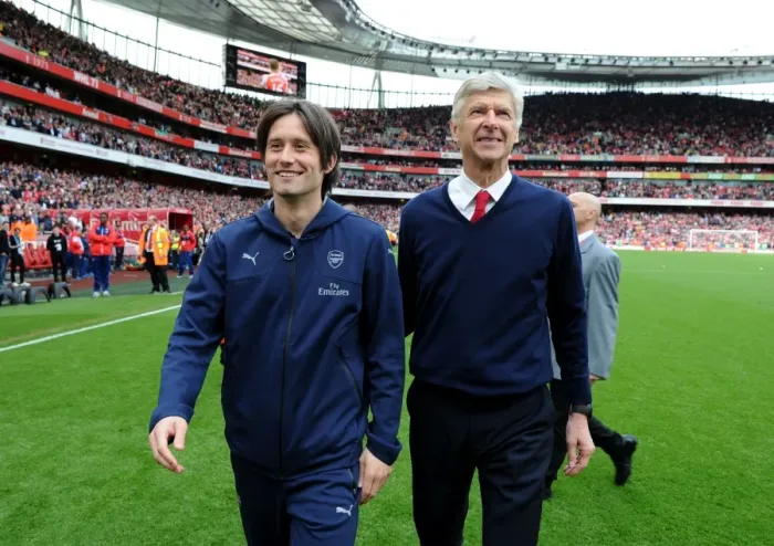 Framed Print : Arsene Wenger and Tomas Rosicky: A Heartfelt Farewell at Arsenal's Emirates Stadium (2015-16)