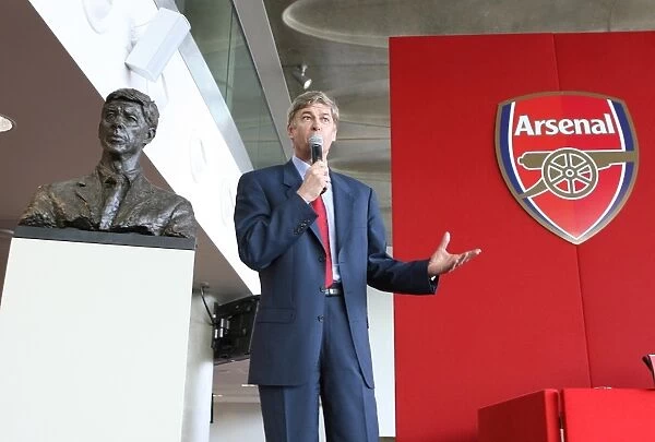 Arsene Wenger Unveiling His Bust at Arsenal's Emirates Stadium