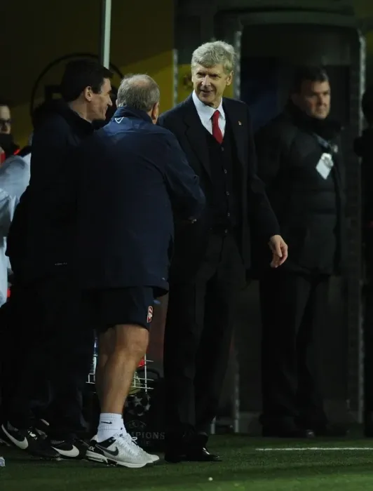 Framed Print : Arsene Wenger and Vic Akers: Post-Match Handshake at Borussia Dortmund, 2013-14 UEFA Champions League Framed Print : Arsene Wenger and Vic Akers: Post-Match Handshake at Borussia Dortmund, 2013-14 UEFA Champions League