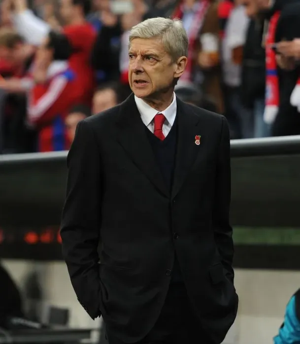 Framed Print : Arsene Wenger vs. Bayern Munich: Arsenal Manager's Challenge in Champions League (2015-16) Framed Print : Arsene Wenger vs. Bayern Munich: Arsenal Manager's Challenge in Champions League (2015-16)