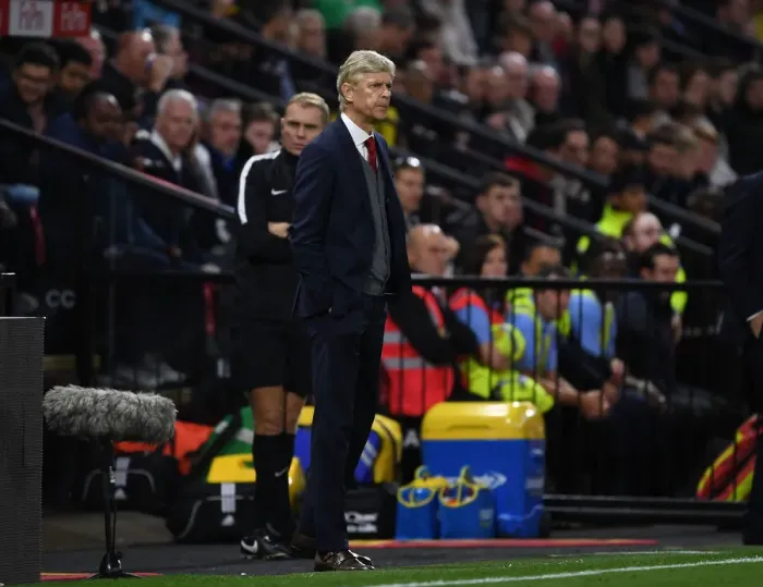 Framed Print : Arsene Wenger at Watford: Premier League Clash (2017-18) Framed Print : Arsene Wenger at Watford: Premier League Clash (2017-18)