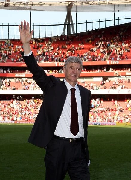 Arsene Wenger's Triumph: Arsenal's 4-1 Victory over Stoke City in the Premier League