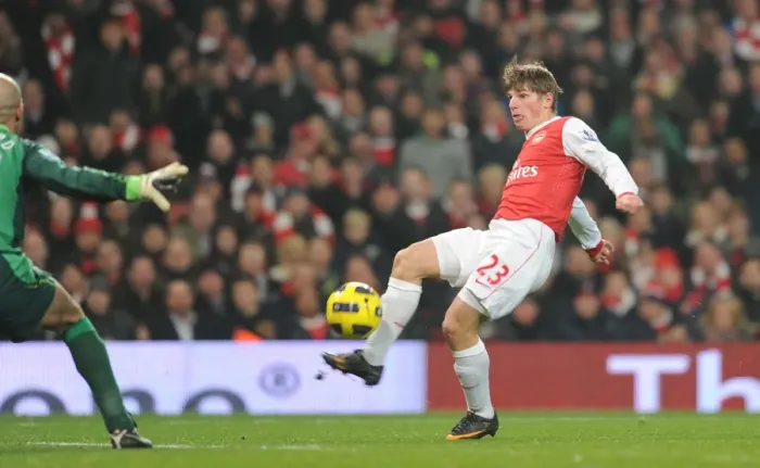 Framed Print : Arshavin Stuns Everton: First Arsenal Goal in 2:1 Victory Framed Print : Arshavin Stuns Everton: First Arsenal Goal in 2:1 Victory