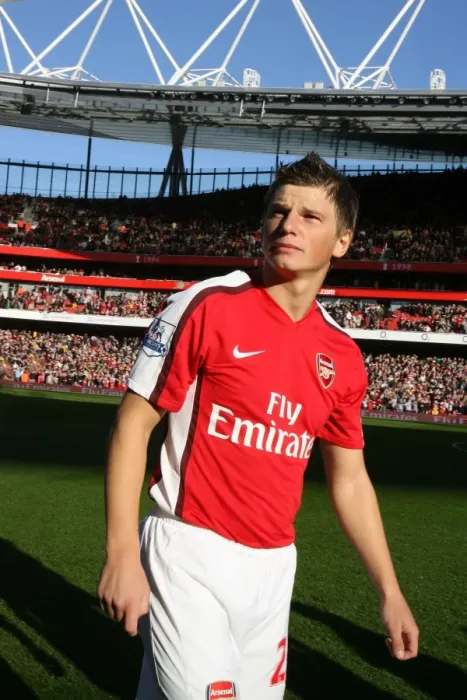 Framed Print : Arshavin's Battle: Arsenal vs. Sunderland - The Scoreless Stalemate in the Premier League