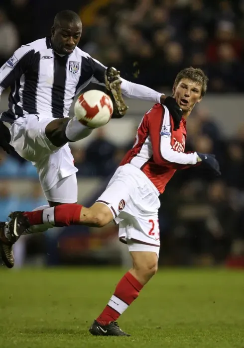 Framed Print : Arshavin's Brilliance: Arsenal Overpower Meite's West Brom 3-1 in Premier League Clash