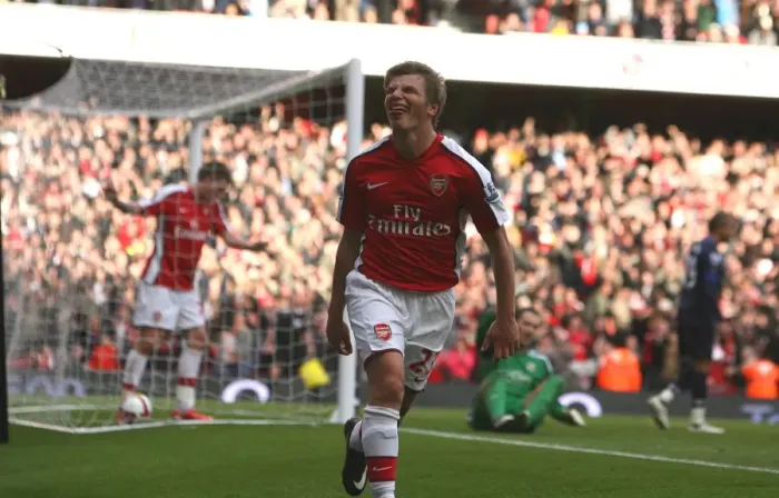 Framed Print : Arshavin's Brilliant Brace: Arsenal's 4-0 Victory Over Blackburn Rovers