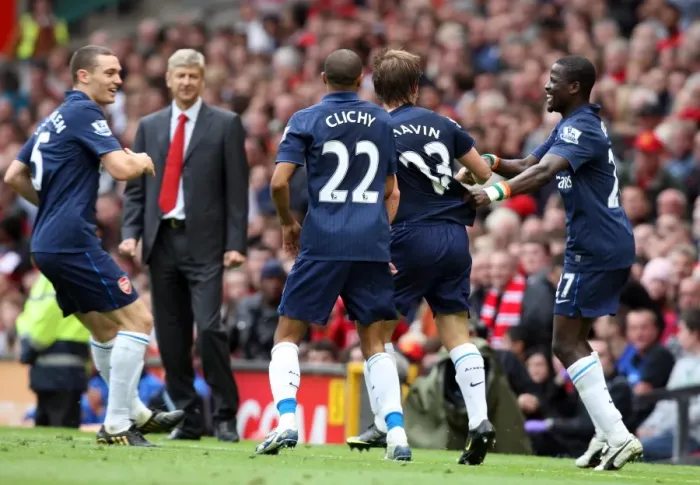 Framed Print : Arshavin's Strike: Arsenal's Triumph Over Manchester United in the Premier League (2009) - Arshavin, Clichy, Eboue, Vermaelen, Wenger Celebrate